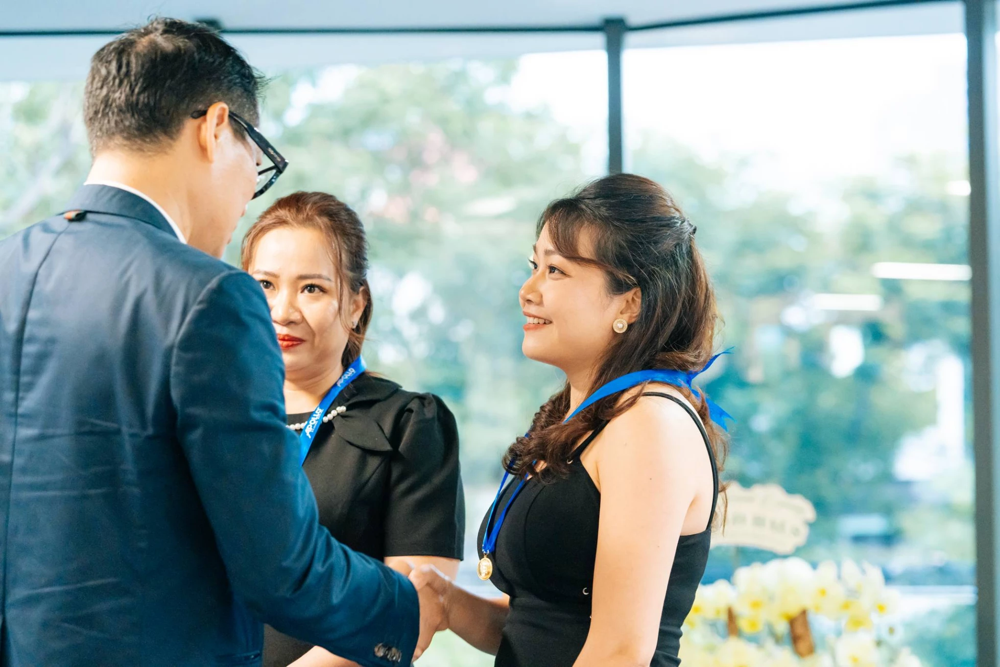 https://static.quochuyanhcorp.vn/17552/2024/Quốc/Apollo Haus/Album ảnh/Khánh thành/khanh-thanh-apollo-haus (8).jpg